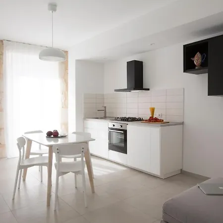 Funduq Ospitalita Iblea Tatil Evi *